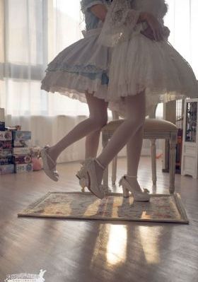 两个女人互添下身高潮百合