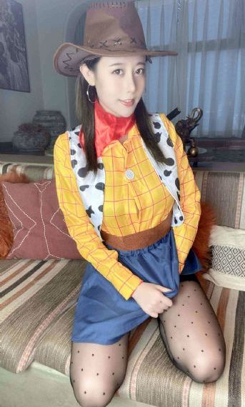 女机器人战警