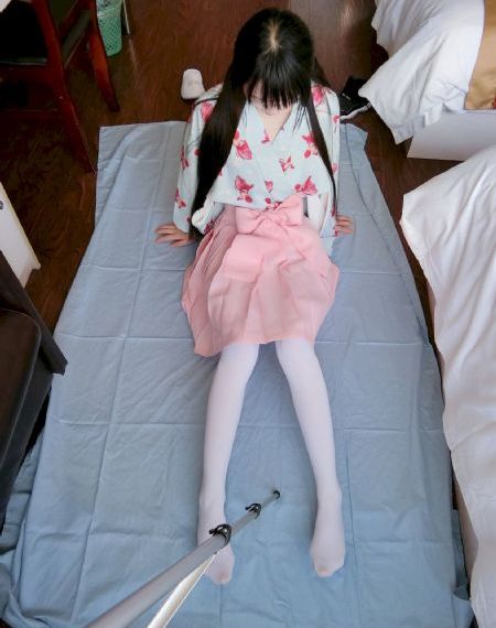 美女热舞诱惑