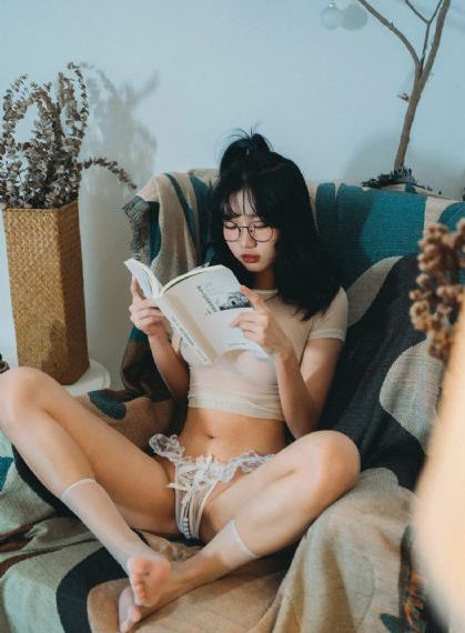 老师的丰满大乳奶