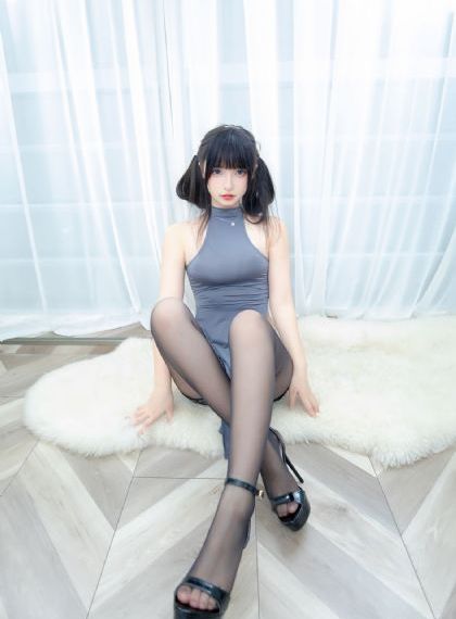 床上丽拉