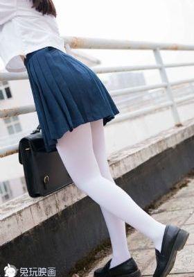 女教师的凌唇教室在线